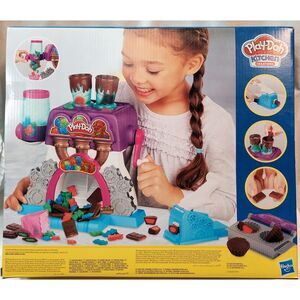 Play-Doh Kitchen Creations Candy Delight Playset with 5 Non-Toxic Play-Doh Cans